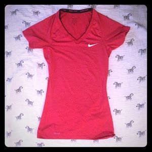 Nike drifit fitted active shirt